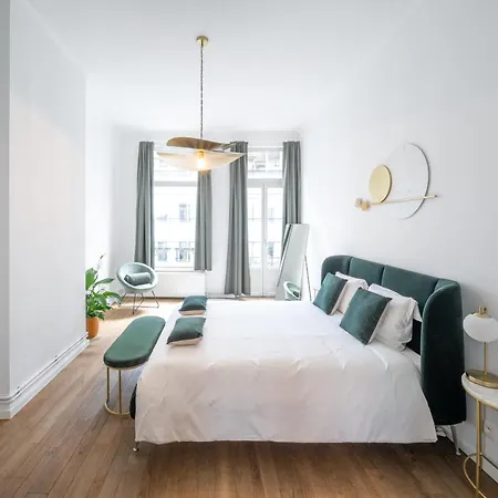 Your Serenity Bubble - Center Apartment *